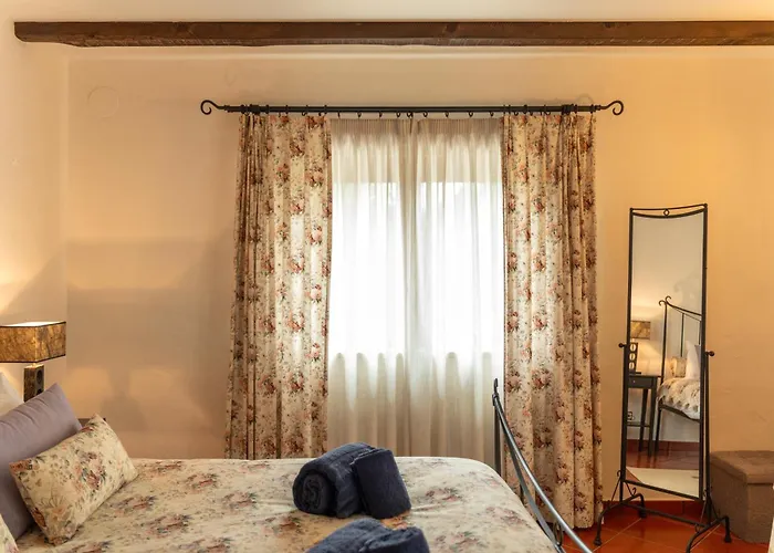 Junceira - Refugio De Luxo Perto Do Castelo Όμπιδος